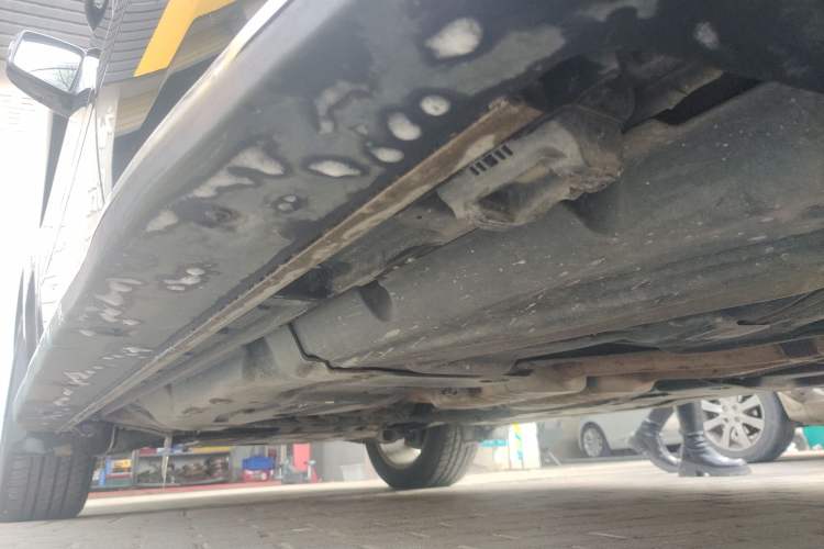 Used Mercedes-Benz GL-Class 2011 GL 450 Prestige Grand Edition Chassis Rear Left