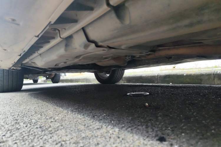 Used Mercedes-Benz GL-Class  Chassis Rear Left