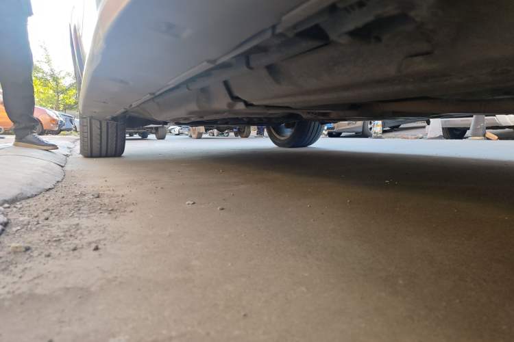 Used Mercedes-Benz GL-Class 2011 GL 450 4MATIC Prestige Edition Chassis Rear Left