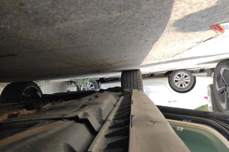 Used Mercedes-Benz GL-Class 2011 GL 450 4MATIC Prestige Edition Chassis Rear Left