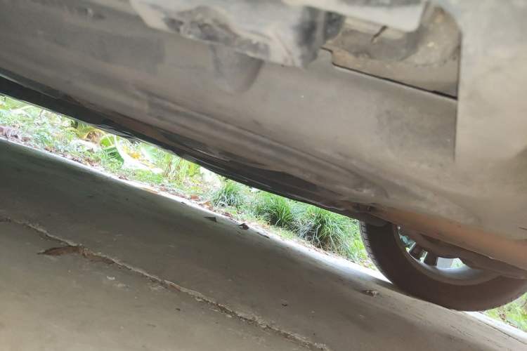 Used Mercedes-Benz GL-Class  Chassis Rear Left