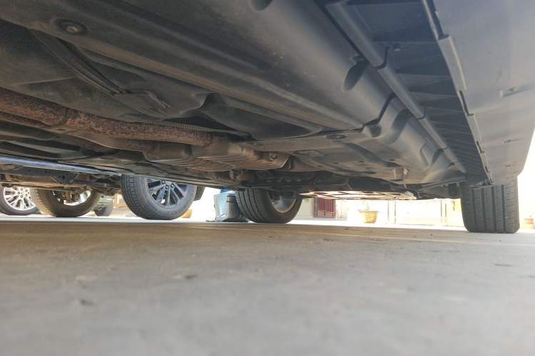 Used Mercedes-Benz GL-Class 2011 GL 450 Prestige Grand Edition Chassis Rear Right