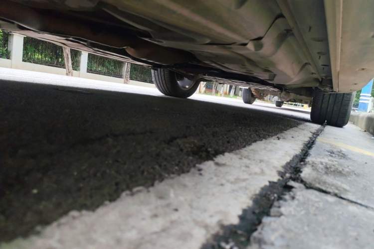 Used Mercedes-Benz GL-Class  Chassis Rear Right
