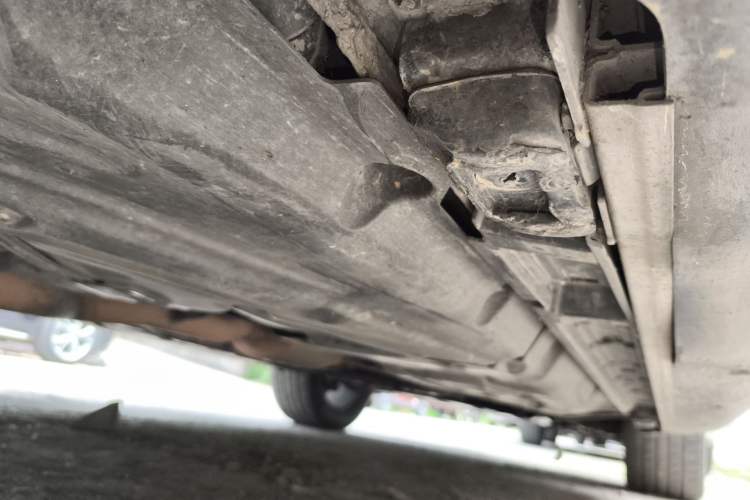 Used Mercedes-Benz GL-Class  Chassis Rear Right