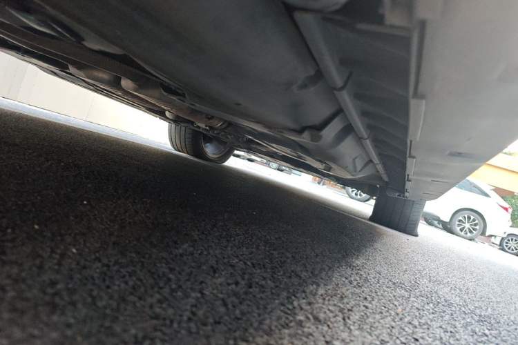 Used Mercedes-Benz GL-Class 2011 GL 450 Prestige Grand Edition Chassis Rear Right