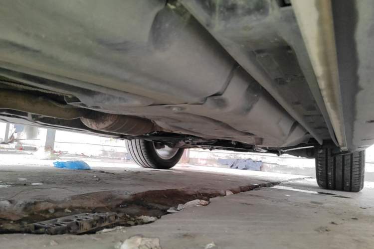 Used Mercedes-Benz GL-Class  Chassis Rear Right