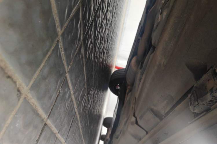 Used Mercedes-Benz GL-Class  Chassis Rear Right