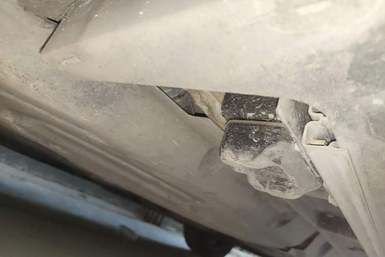 Used Mercedes-Benz GL-Class  Chassis Rear Right