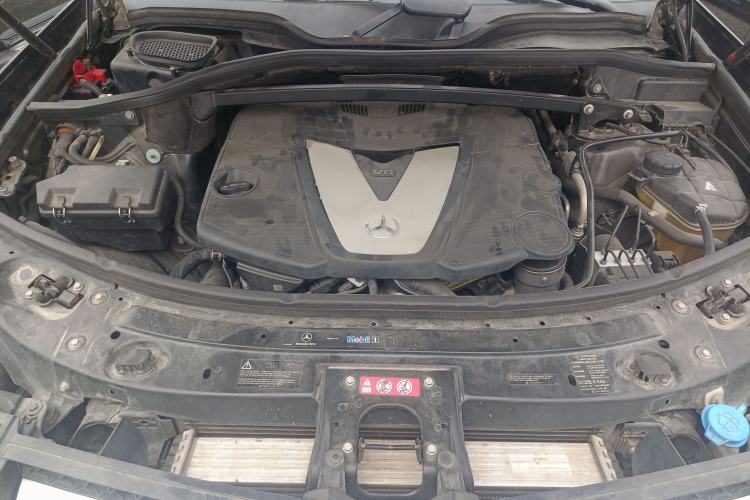 Used Mercedes-Benz GL-Class  Engine Bay