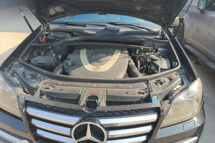 Used Mercedes-Benz GL-Class 2011 GL 450 Prestige Grand Edition Engine Bay