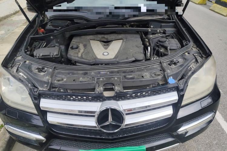 Used Mercedes-Benz GL-Class  Engine Bay