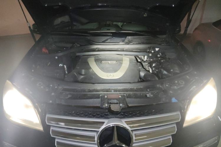 Used Mercedes-Benz GL-Class 2011 GL 450 4MATIC Prestige Edition Engine Bay