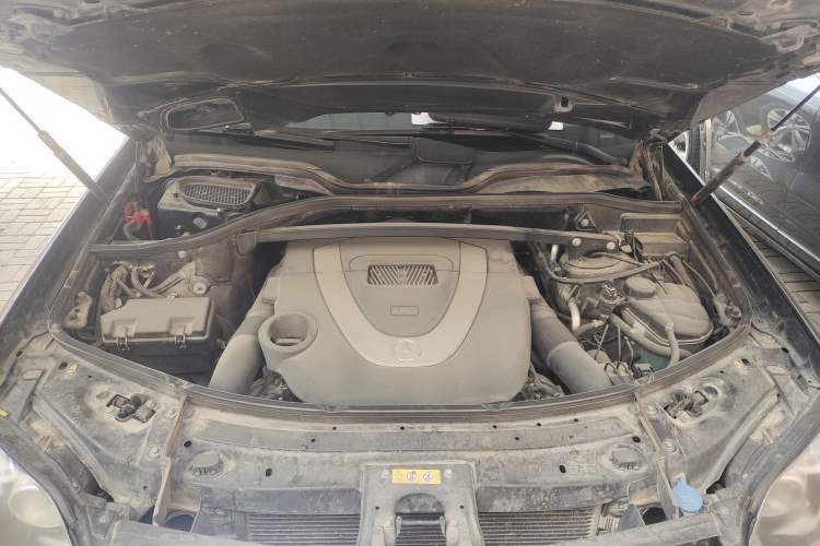 Used Mercedes-Benz GL-Class 2011 GL 450 Prestige Grand Edition Engine Bay