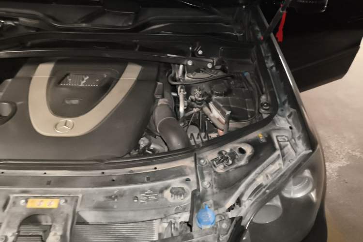Used Mercedes-Benz GL-Class 2011 GL 450 Prestige Grand Edition Engine Bay Left