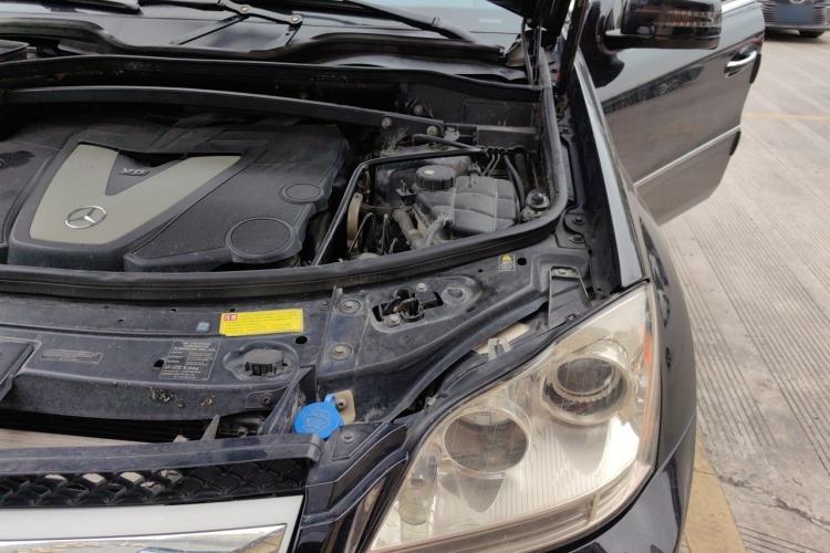 Used Mercedes-Benz GL-Class  Engine Bay Left