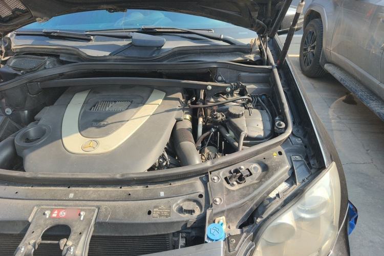 Used Mercedes-Benz GL-Class 2011 GL 450 Prestige Grand Edition Engine Bay Left