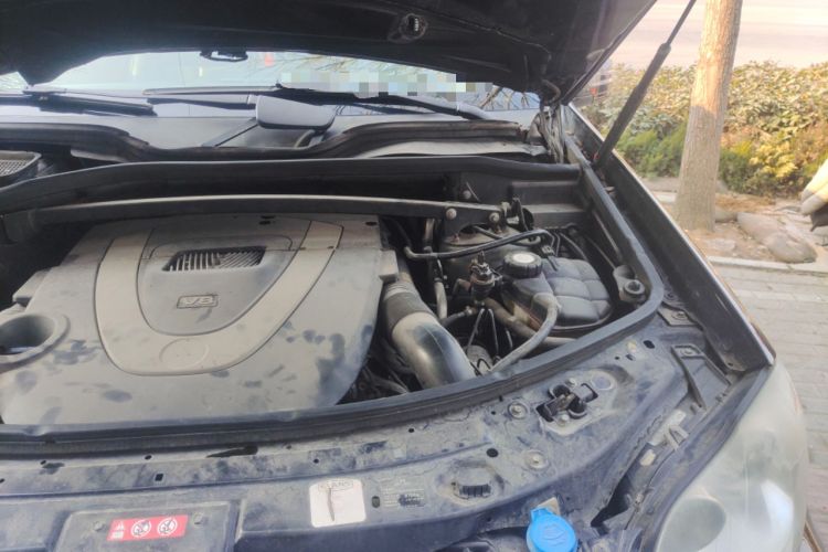 Used Mercedes-Benz GL-Class 2011 GL 450 Prestige Grand Edition Engine Bay Left