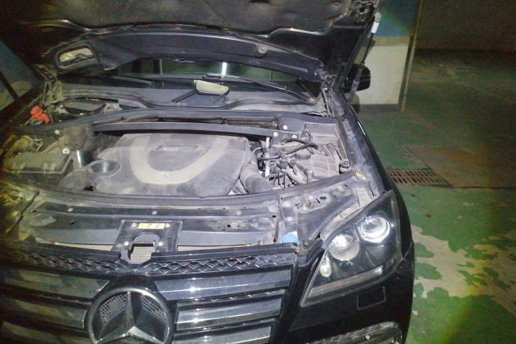 Used Mercedes-Benz GL-Class 2011 GL 450 Prestige Grand Edition Engine Bay Left
