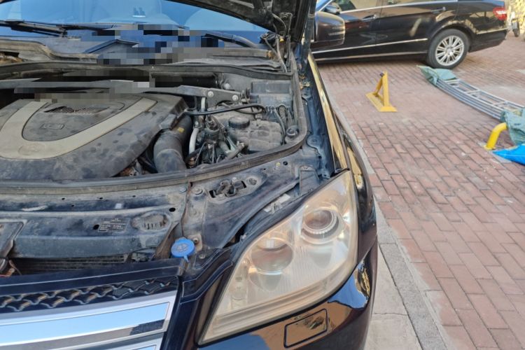 Used Mercedes-Benz GL-Class 2011 GL 450 4MATIC Prestige Edition Engine Bay Left
