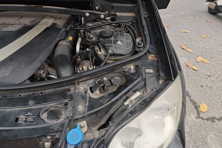 Used Mercedes-Benz GL-Class 2011 GL 450 4MATIC Prestige Edition Engine Bay Left