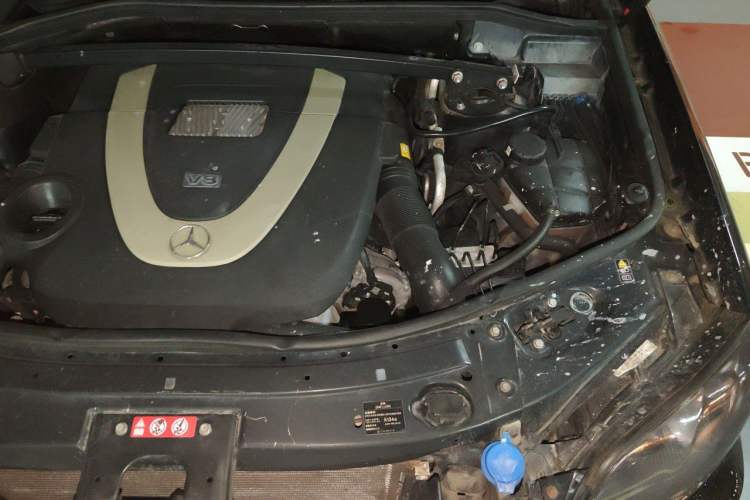 Used Mercedes-Benz GL-Class 2011 GL 450 4MATIC Prestige Edition Engine Bay Left