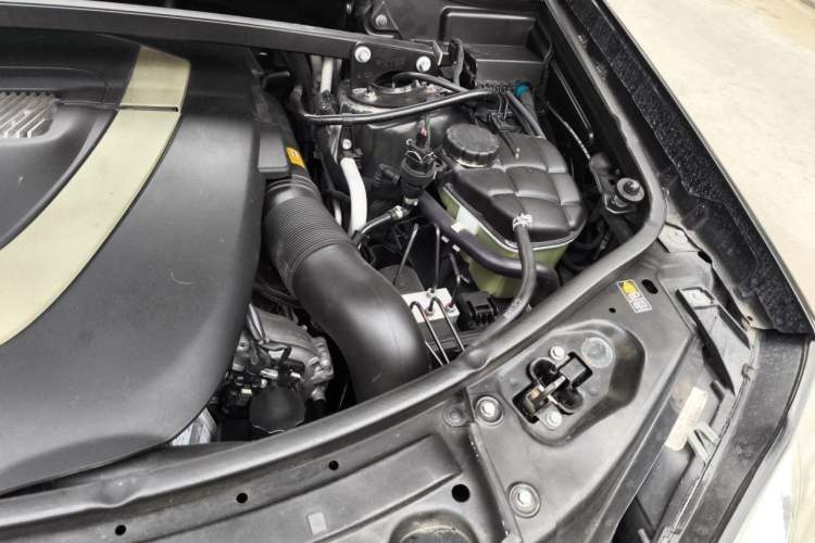 Used Mercedes-Benz GL-Class 2011 GL 450 4MATIC Prestige Edition Engine Bay Left