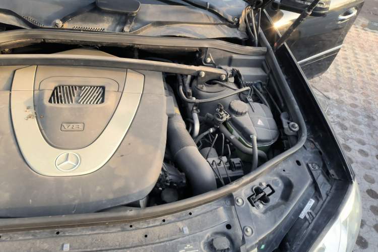 Used Mercedes-Benz GL-Class 2011 GL 450 4MATIC Prestige Edition Engine Bay Left