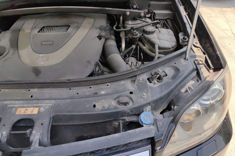 Used Mercedes-Benz GL-Class 2011 GL 450 Prestige Grand Edition Engine Bay Left