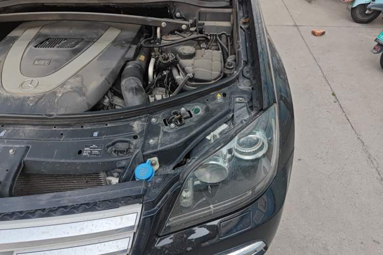 Used Mercedes-Benz GL-Class 2011 GL 450 Prestige Grand Edition Engine Bay Left
