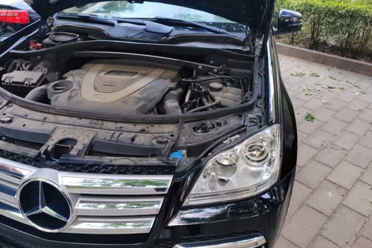 Used Mercedes-Benz GL-Class 2011 GL 450 4MATIC Prestige Edition Engine Bay Left