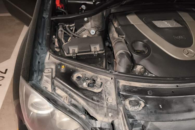 Used Mercedes-Benz GL-Class 2011 GL 450 Prestige Grand Edition Engine Bay Right