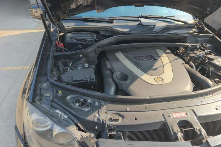 Used Mercedes-Benz GL-Class 2011 GL 450 Prestige Grand Edition Engine Bay Right