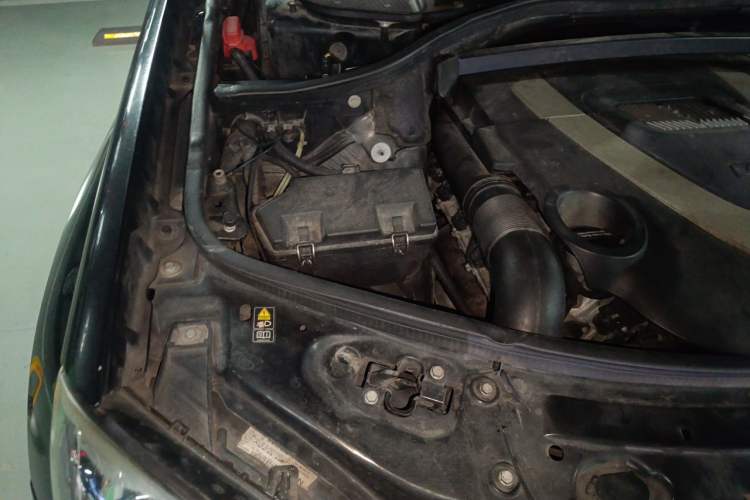 Used Mercedes-Benz GL-Class 2011 GL 450 Prestige Grand Edition Engine Bay Right