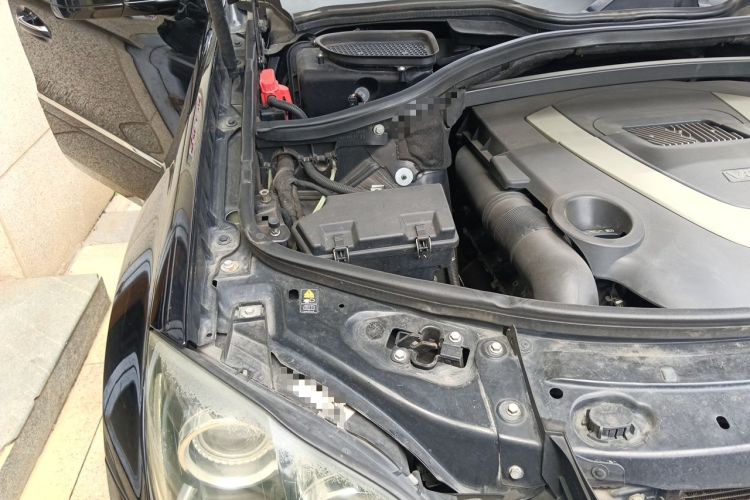 Used Mercedes-Benz GL-Class 2011 GL 450 Prestige Grand Edition Engine Bay Right