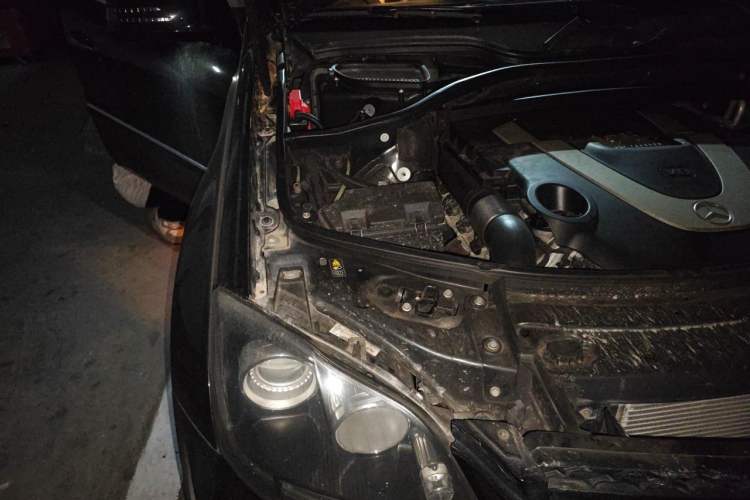 Used Mercedes-Benz GL-Class 2011 GL 450 Prestige Grand Edition Engine Bay Right