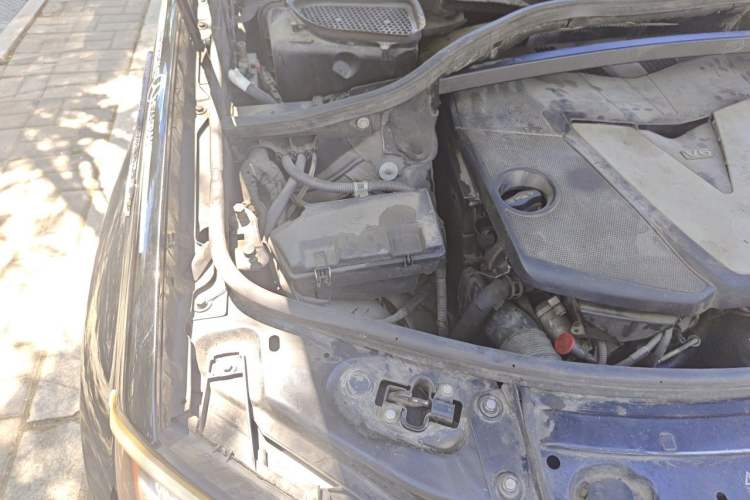 Used Mercedes-Benz GL-Class  Engine Bay Right