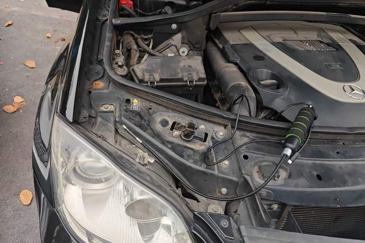 Used Mercedes-Benz GL-Class 2011 GL 450 4MATIC Prestige Edition Engine Bay Right