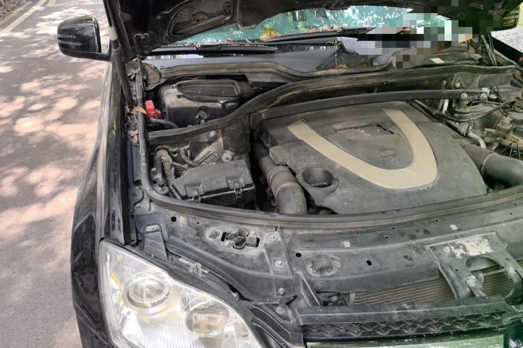 Used Mercedes-Benz GL-Class 2011 GL 450 Prestige Grand Edition Engine Bay Right