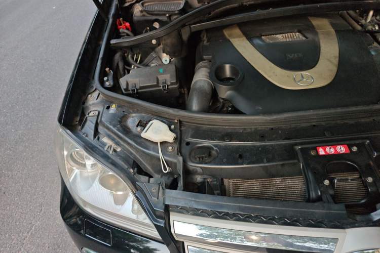Used Mercedes-Benz GL-Class 2011 GL 450 4MATIC Prestige Edition Engine Bay Right