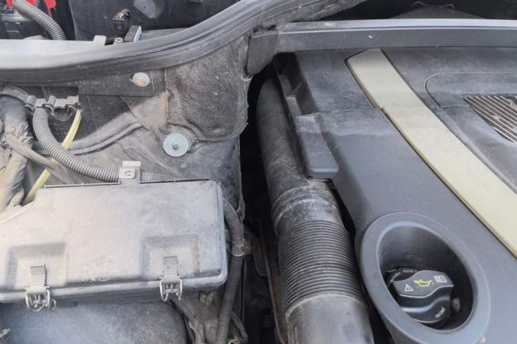 Used Mercedes-Benz GL-Class 2011 GL 450 Prestige Grand Edition Engine Bay Right
