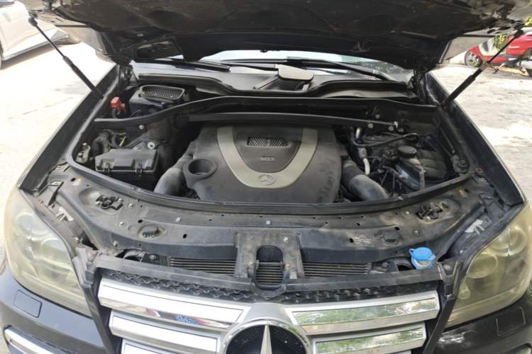 Used Mercedes-Benz GL-Class 2011 GL 450 4MATIC Prestige Edition Engine Bay