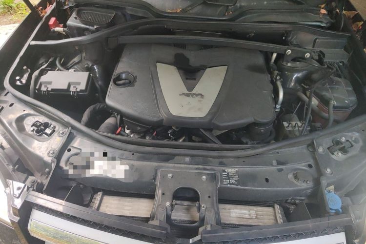 Used Mercedes-Benz GL-Class  Engine Bay