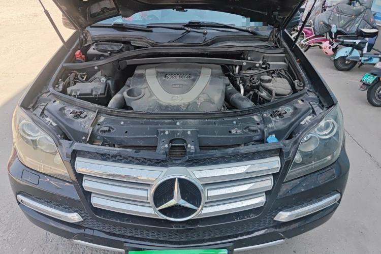 Used Mercedes-Benz GL-Class 2011 GL 450 Prestige Grand Edition Engine Bay