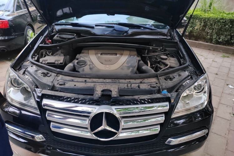 Used Mercedes-Benz GL-Class 2011 GL 450 4MATIC Prestige Edition Engine Bay