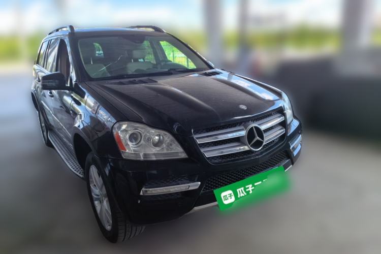 Used Mercedes-Benz GL-Class  Front Right 45 Deg