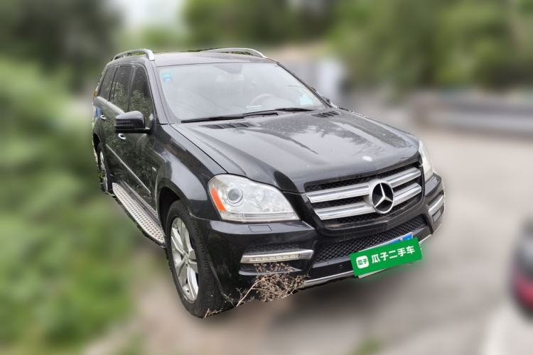 Used Mercedes-Benz GL-Class  Front Right 45 Deg