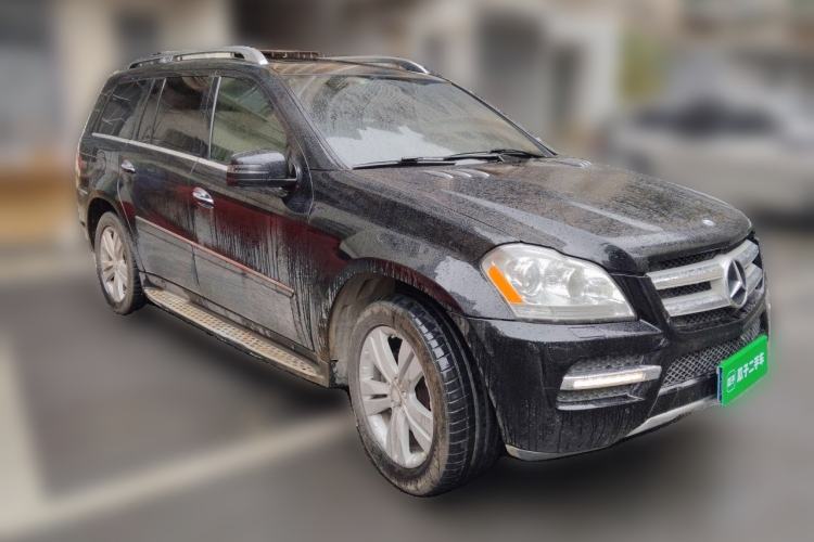 Used Mercedes-Benz GL-Class  Front Right 45 Deg