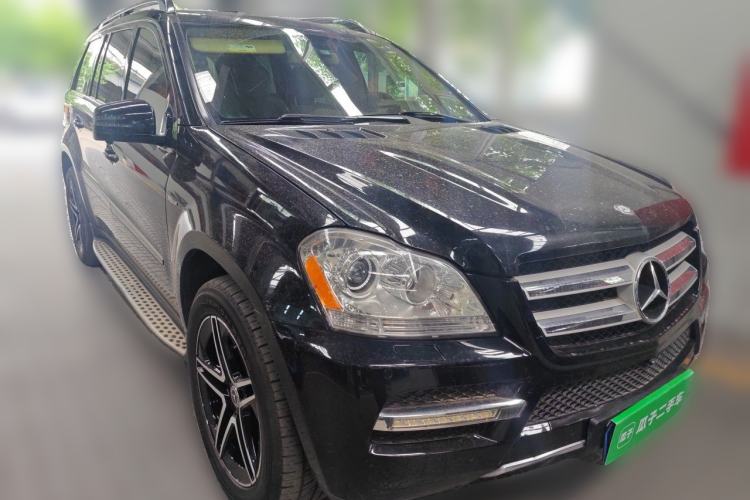 Used Mercedes-Benz GL-Class  Front Right 45 Deg