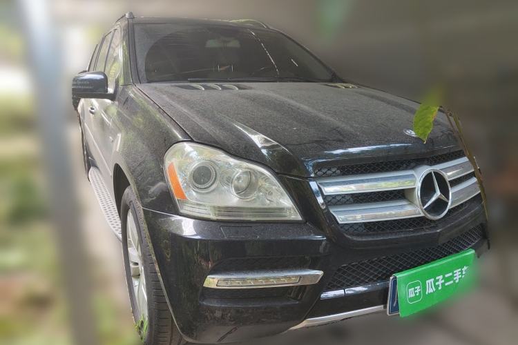 Used Mercedes-Benz GL-Class  Front Right 45 Deg