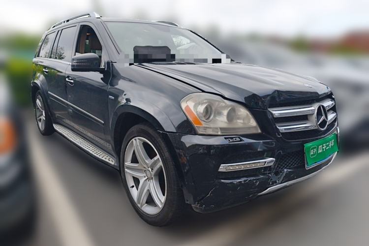 Used Mercedes-Benz GL-Class  Front Right 45 Deg